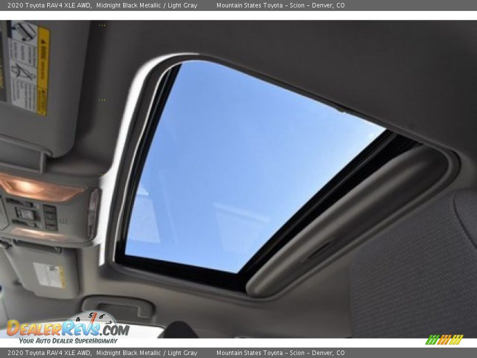 2020 Toyota RAV4 XLE AWD Midnight Black Metallic / Light Gray Photo #8