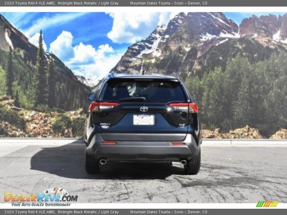 2020 Toyota RAV4 XLE AWD Midnight Black Metallic / Light Gray Photo #4