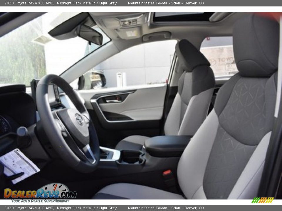 2020 Toyota RAV4 XLE AWD Midnight Black Metallic / Light Gray Photo #6