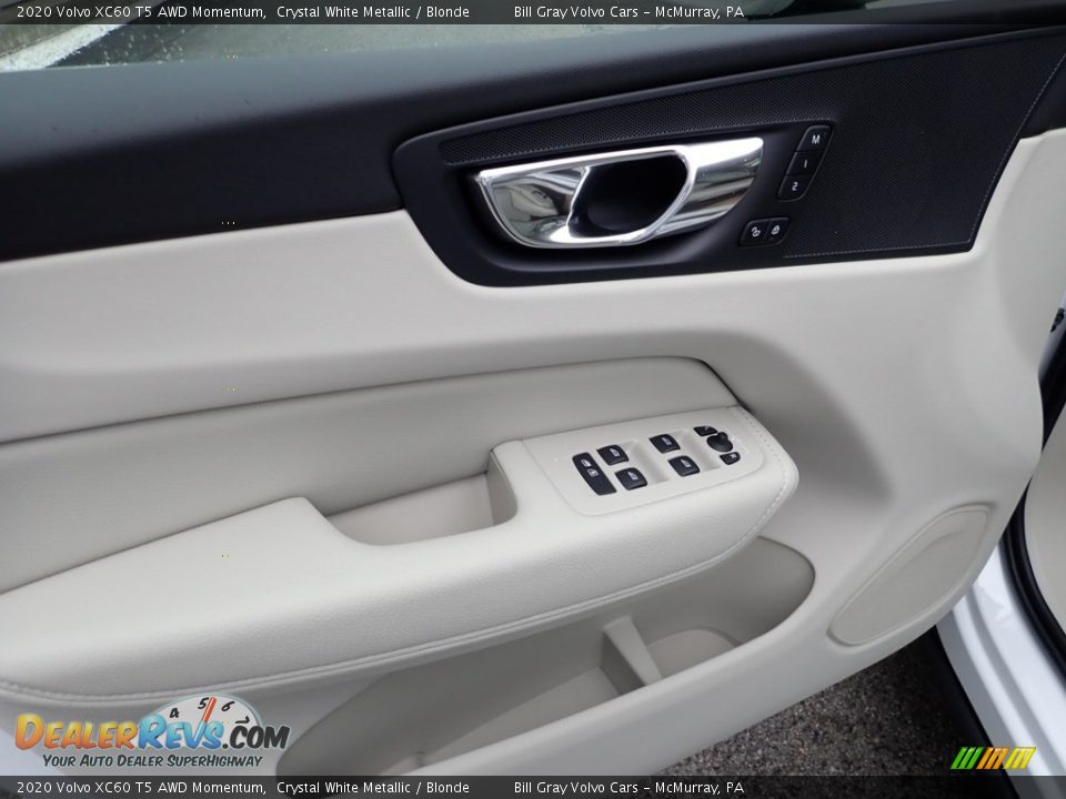 Door Panel of 2020 Volvo XC60 T5 AWD Momentum Photo #10