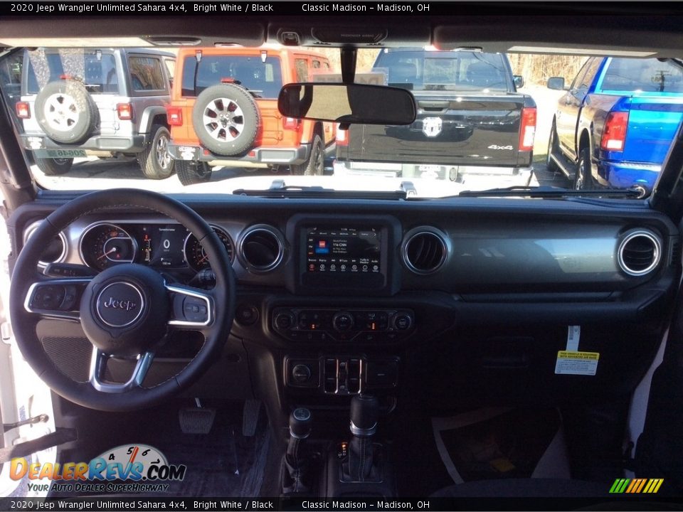 2020 Jeep Wrangler Unlimited Sahara 4x4 Bright White / Black Photo #12