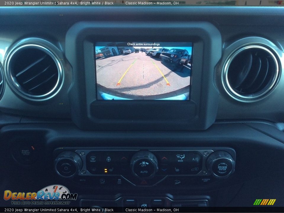 2020 Jeep Wrangler Unlimited Sahara 4x4 Bright White / Black Photo #15