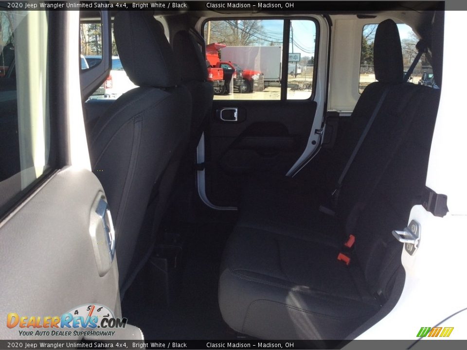 2020 Jeep Wrangler Unlimited Sahara 4x4 Bright White / Black Photo #16