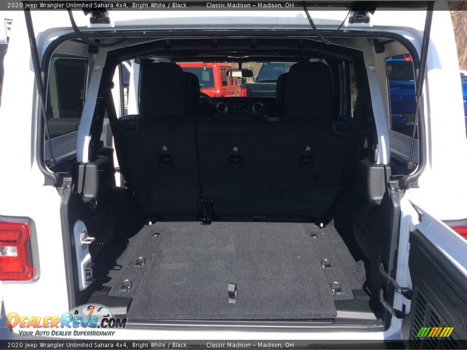 2020 Jeep Wrangler Unlimited Sahara 4x4 Bright White / Black Photo #18