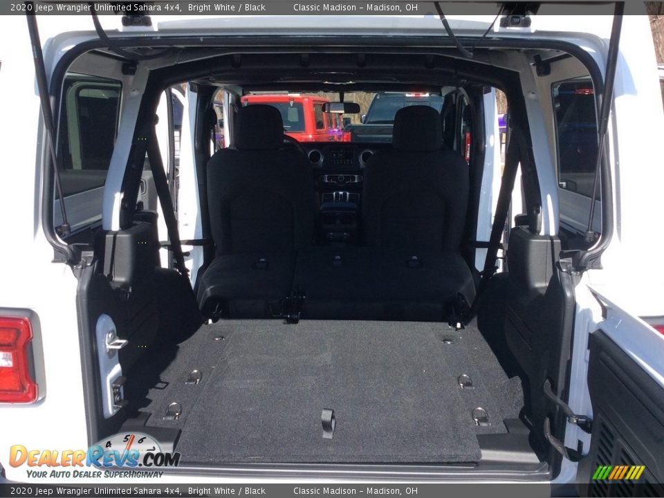 2020 Jeep Wrangler Unlimited Sahara 4x4 Bright White / Black Photo #19