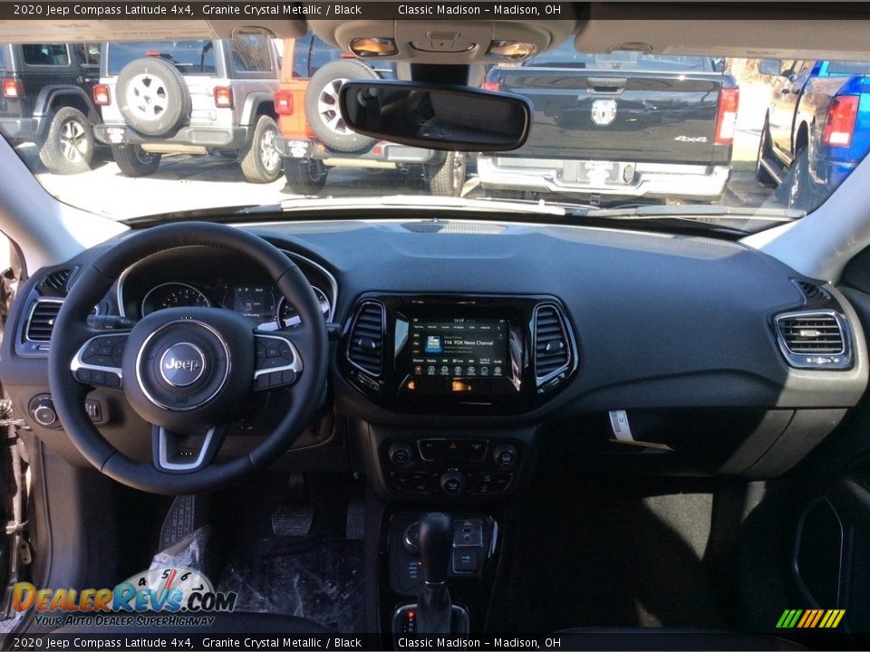 2020 Jeep Compass Latitude 4x4 Granite Crystal Metallic / Black Photo #12