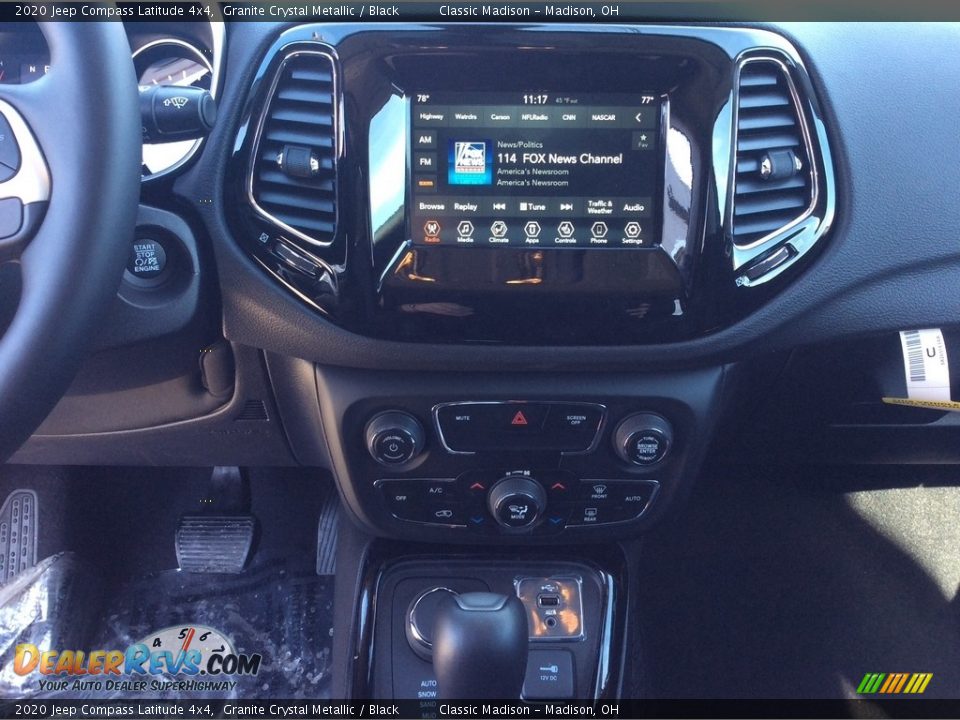 2020 Jeep Compass Latitude 4x4 Granite Crystal Metallic / Black Photo #13