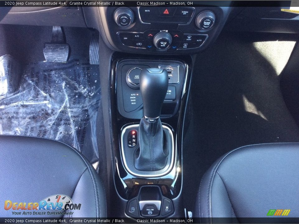 2020 Jeep Compass Latitude 4x4 Granite Crystal Metallic / Black Photo #16