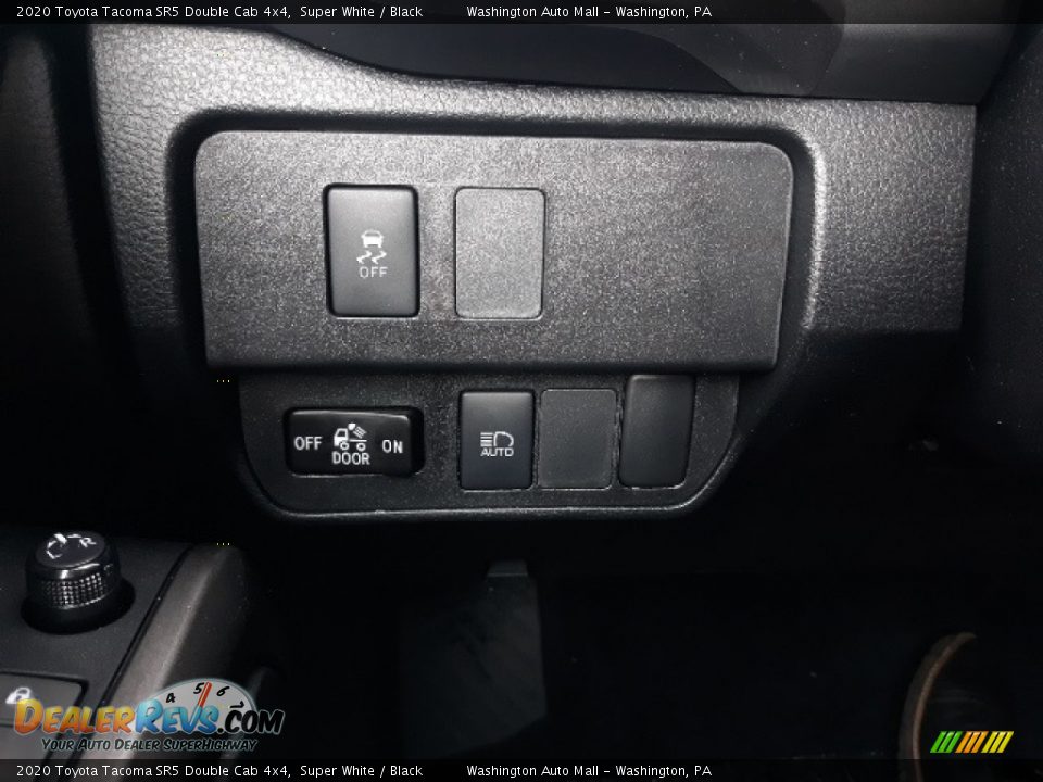 2020 Toyota Tacoma SR5 Double Cab 4x4 Super White / Black Photo #9