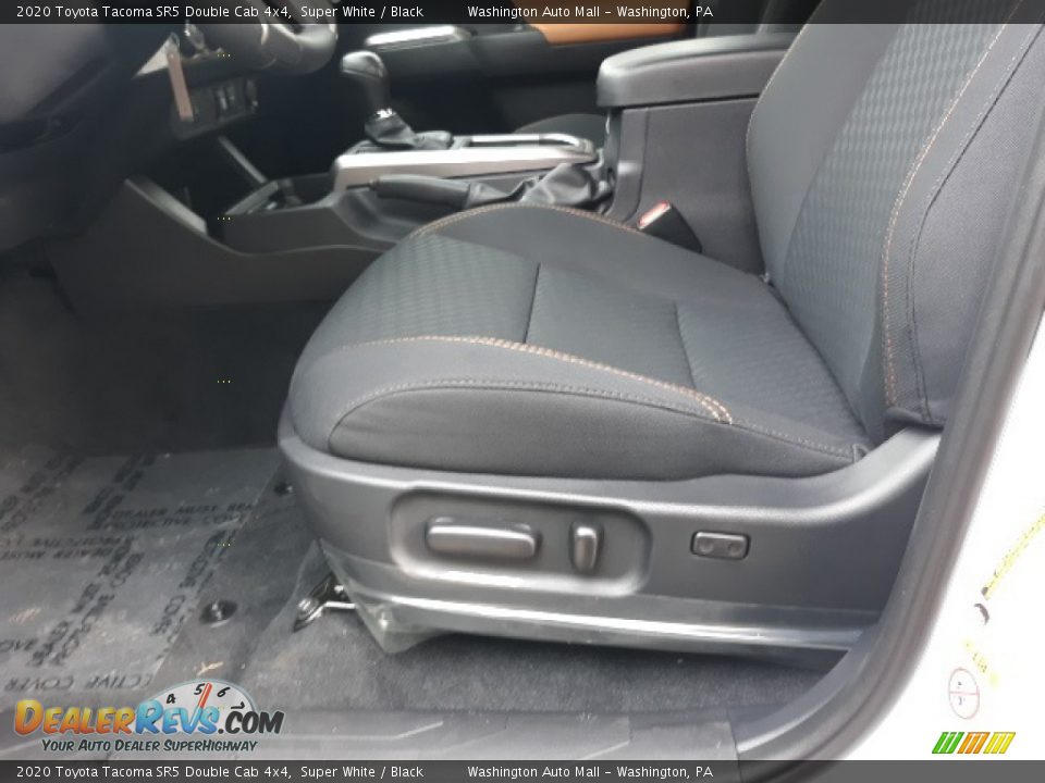 2020 Toyota Tacoma SR5 Double Cab 4x4 Super White / Black Photo #24