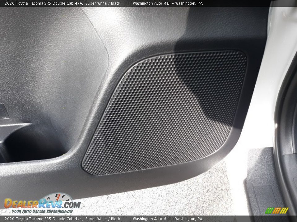 2020 Toyota Tacoma SR5 Double Cab 4x4 Super White / Black Photo #31