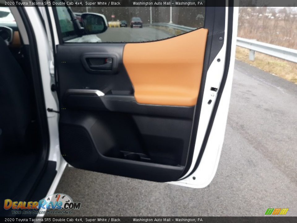 2020 Toyota Tacoma SR5 Double Cab 4x4 Super White / Black Photo #36