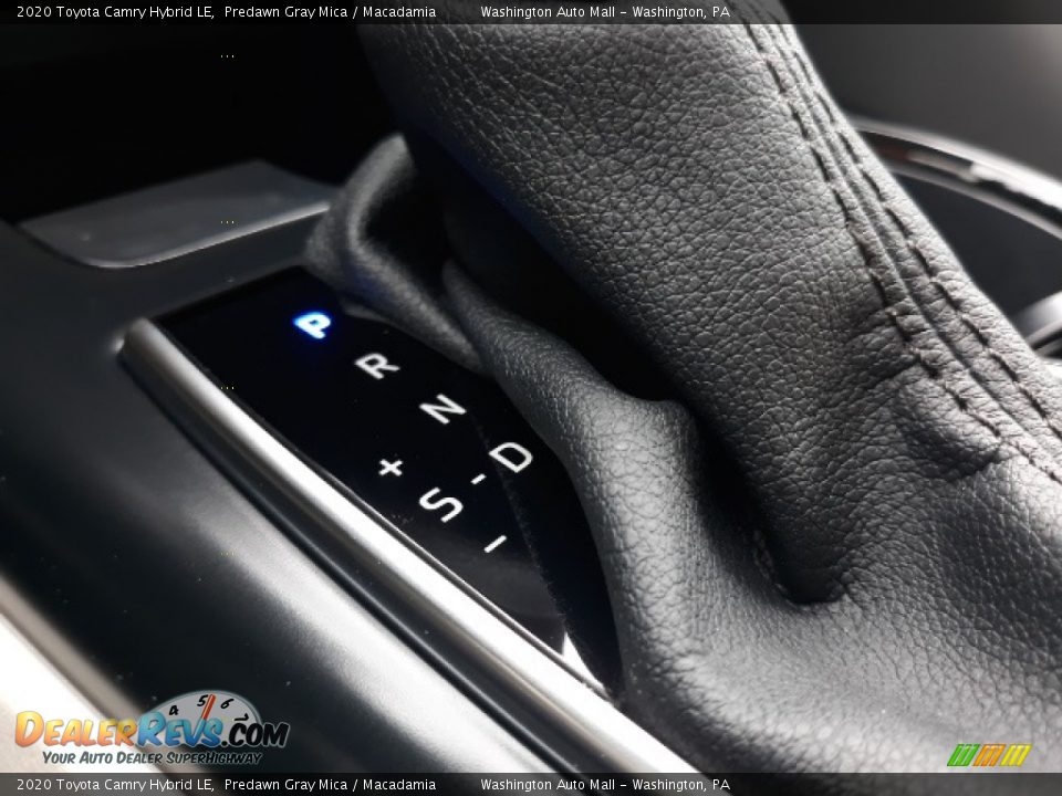 2020 Toyota Camry Hybrid LE Predawn Gray Mica / Macadamia Photo #18