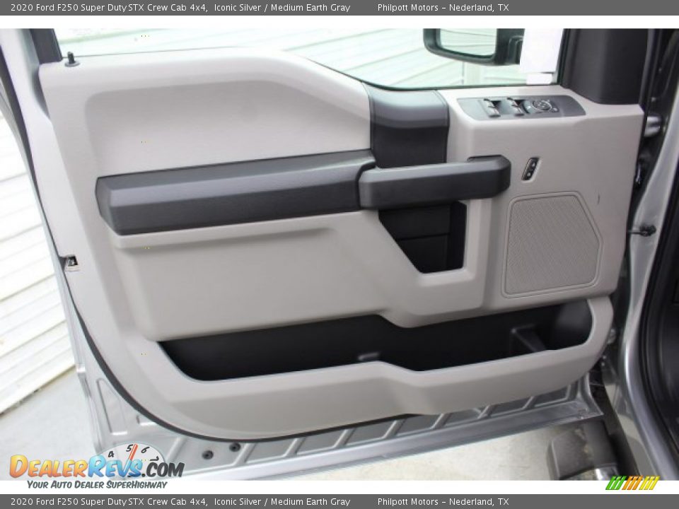 2020 Ford F250 Super Duty STX Crew Cab 4x4 Iconic Silver / Medium Earth Gray Photo #10