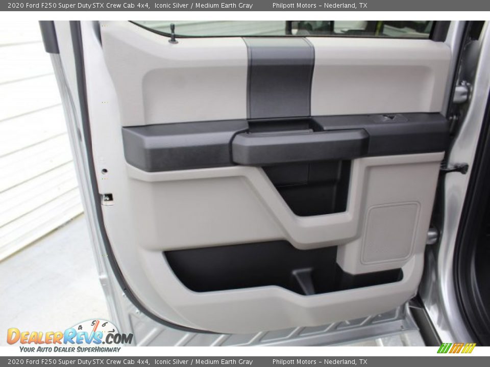 2020 Ford F250 Super Duty STX Crew Cab 4x4 Iconic Silver / Medium Earth Gray Photo #19