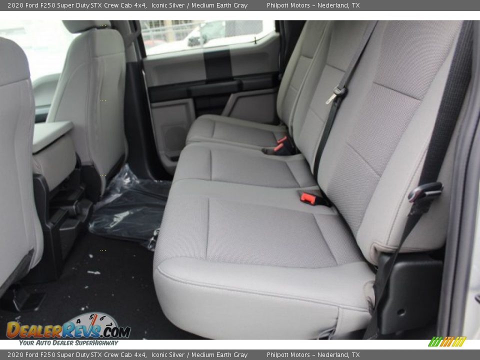 2020 Ford F250 Super Duty STX Crew Cab 4x4 Iconic Silver / Medium Earth Gray Photo #20