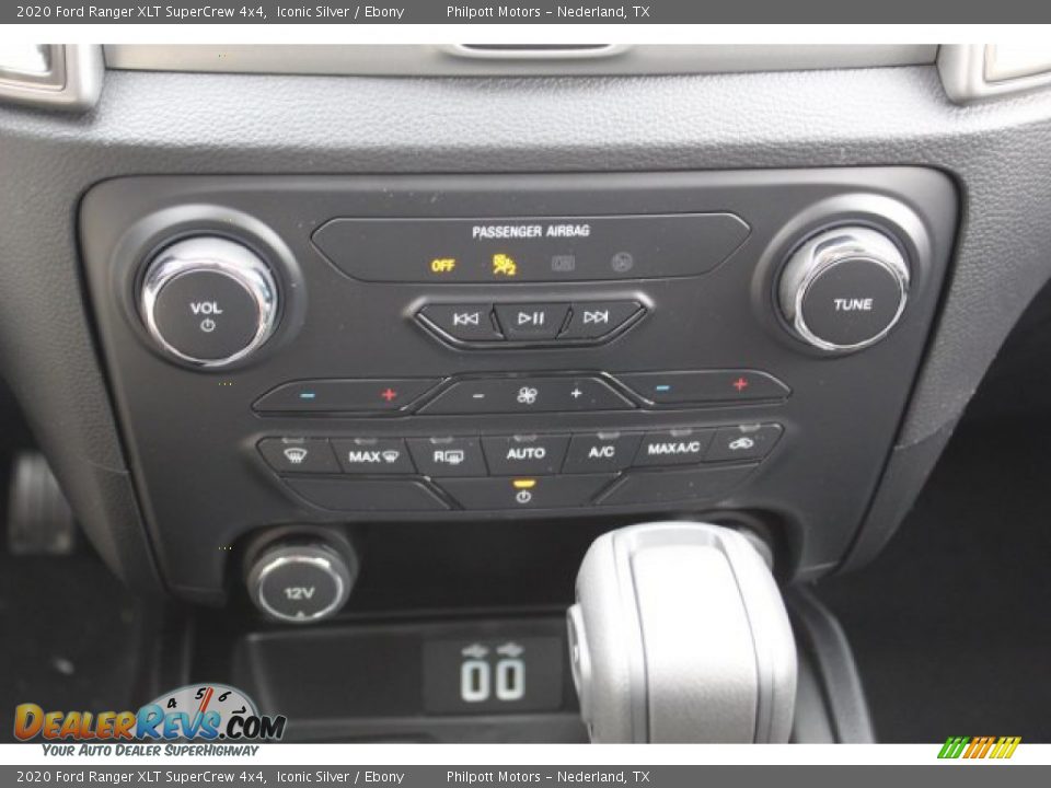 Controls of 2020 Ford Ranger XLT SuperCrew 4x4 Photo #16