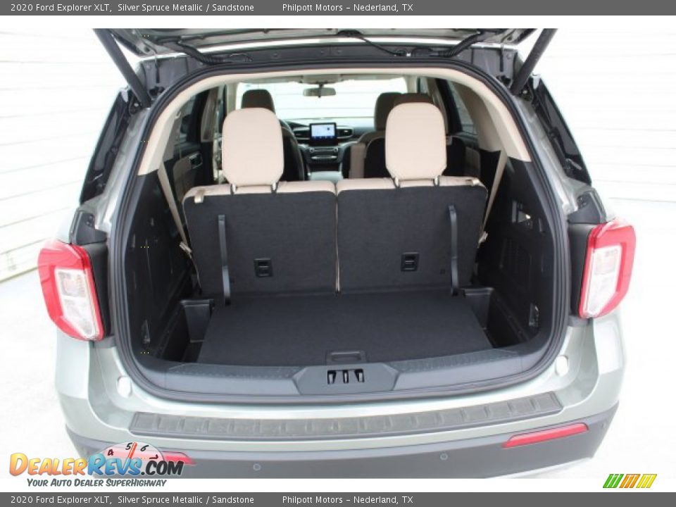 2020 Ford Explorer XLT Silver Spruce Metallic / Sandstone Photo #24