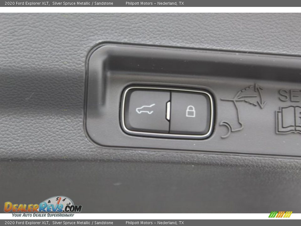2020 Ford Explorer XLT Silver Spruce Metallic / Sandstone Photo #25