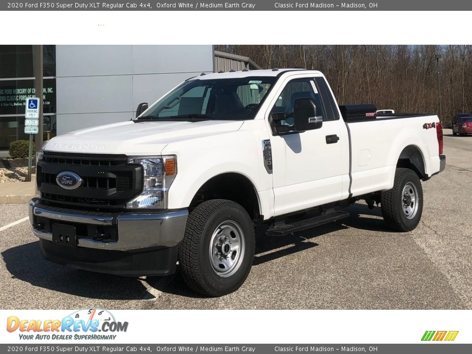 2020 Ford F350 Super Duty XLT Regular Cab 4x4 Oxford White / Medium Earth Gray Photo #2