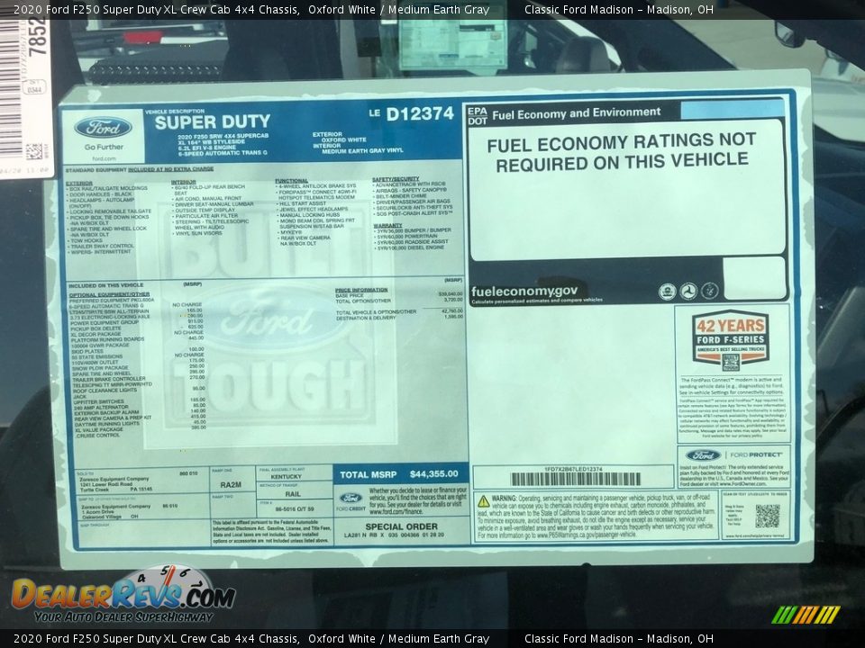 2020 Ford F250 Super Duty XL Crew Cab 4x4 Chassis Oxford White / Medium Earth Gray Photo #14