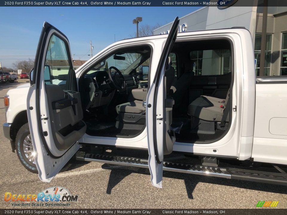 2020 Ford F350 Super Duty XLT Crew Cab 4x4 Oxford White / Medium Earth Gray Photo #10