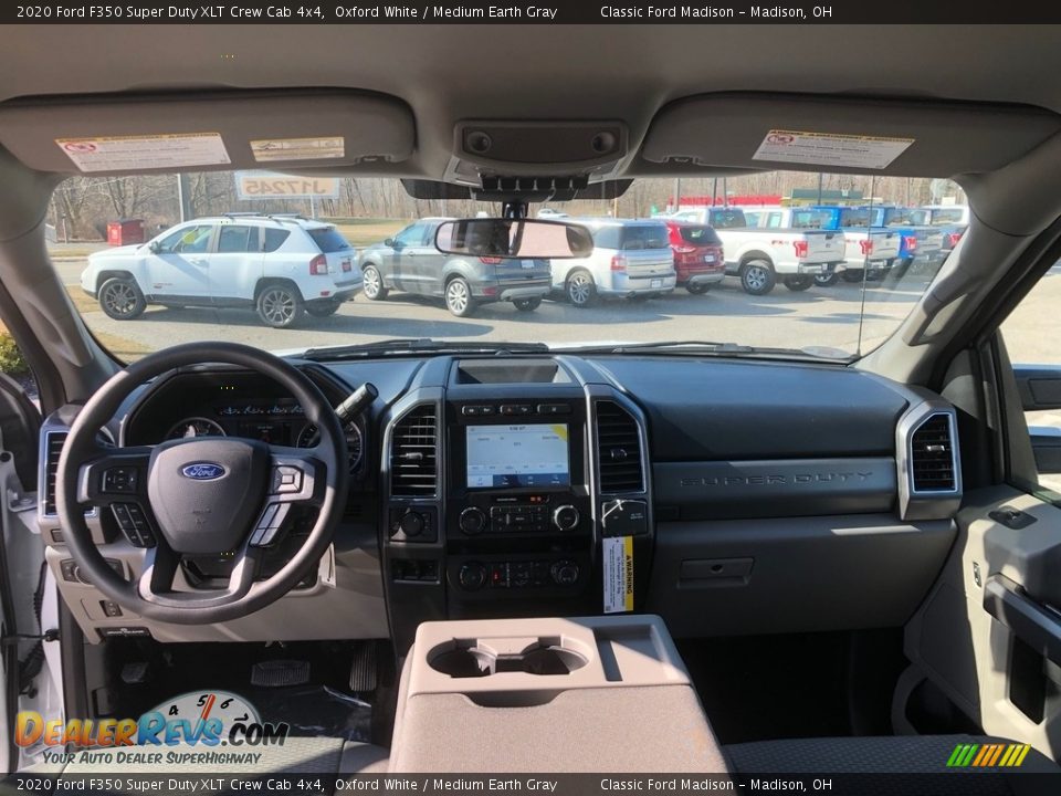 2020 Ford F350 Super Duty XLT Crew Cab 4x4 Oxford White / Medium Earth Gray Photo #13