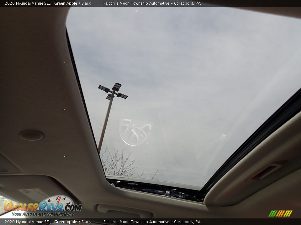 2020 Hyundai Venue SEL Green Apple / Black Photo #15