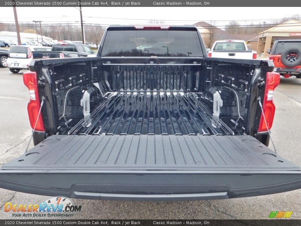 2020 Chevrolet Silverado 1500 Custom Double Cab 4x4 Black / Jet Black Photo #9