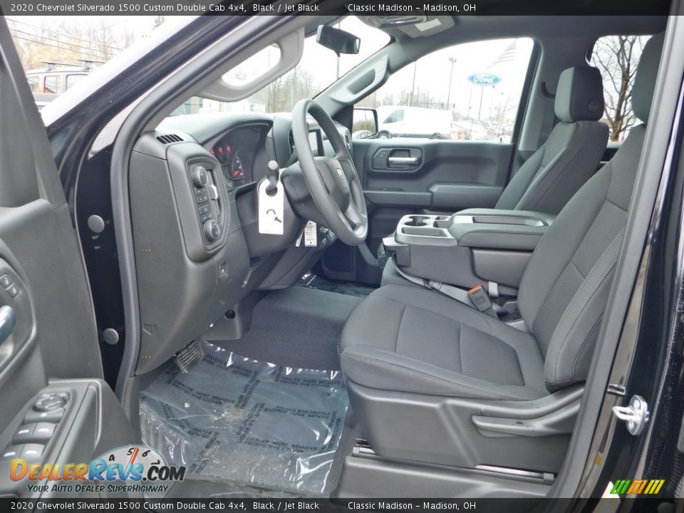 2020 Chevrolet Silverado 1500 Custom Double Cab 4x4 Black / Jet Black Photo #12