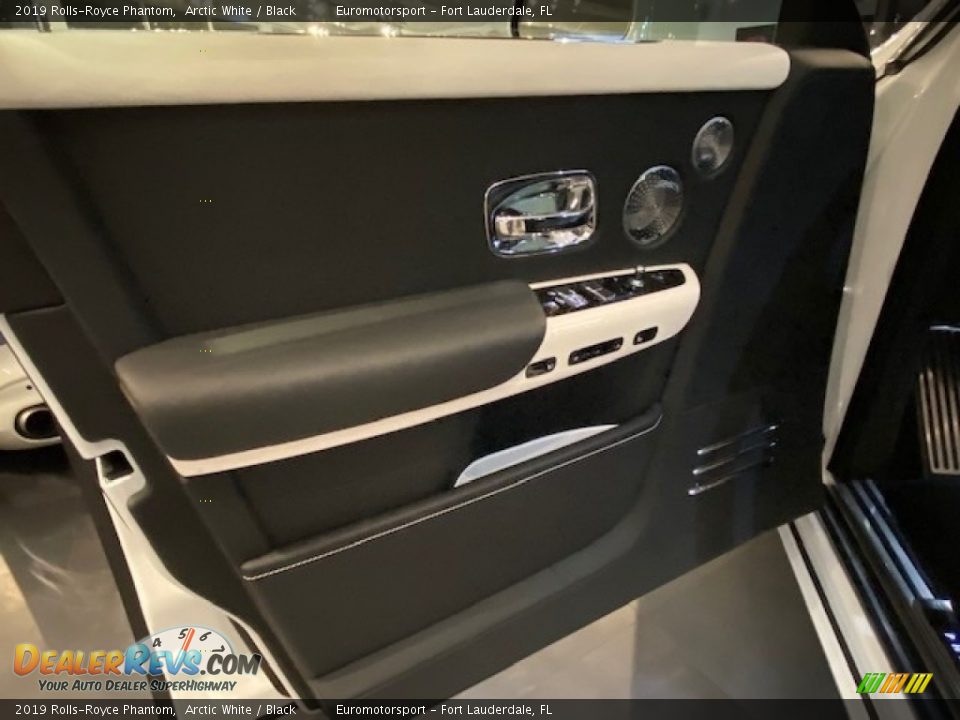 2019 Rolls-Royce Phantom Arctic White / Black Photo #18