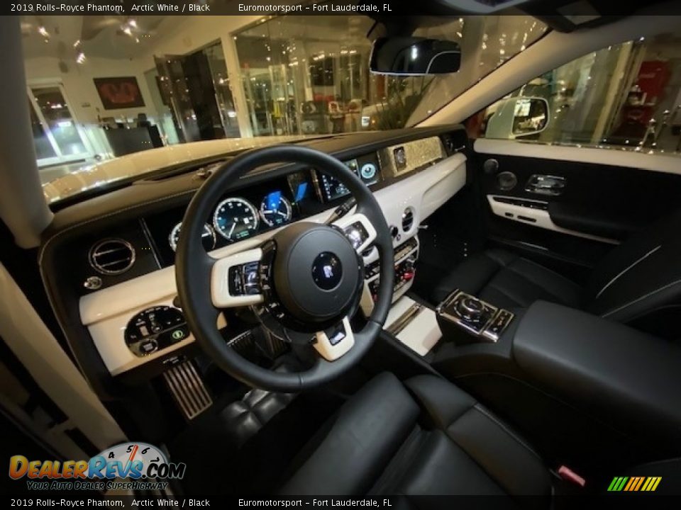 2019 Rolls-Royce Phantom Arctic White / Black Photo #23