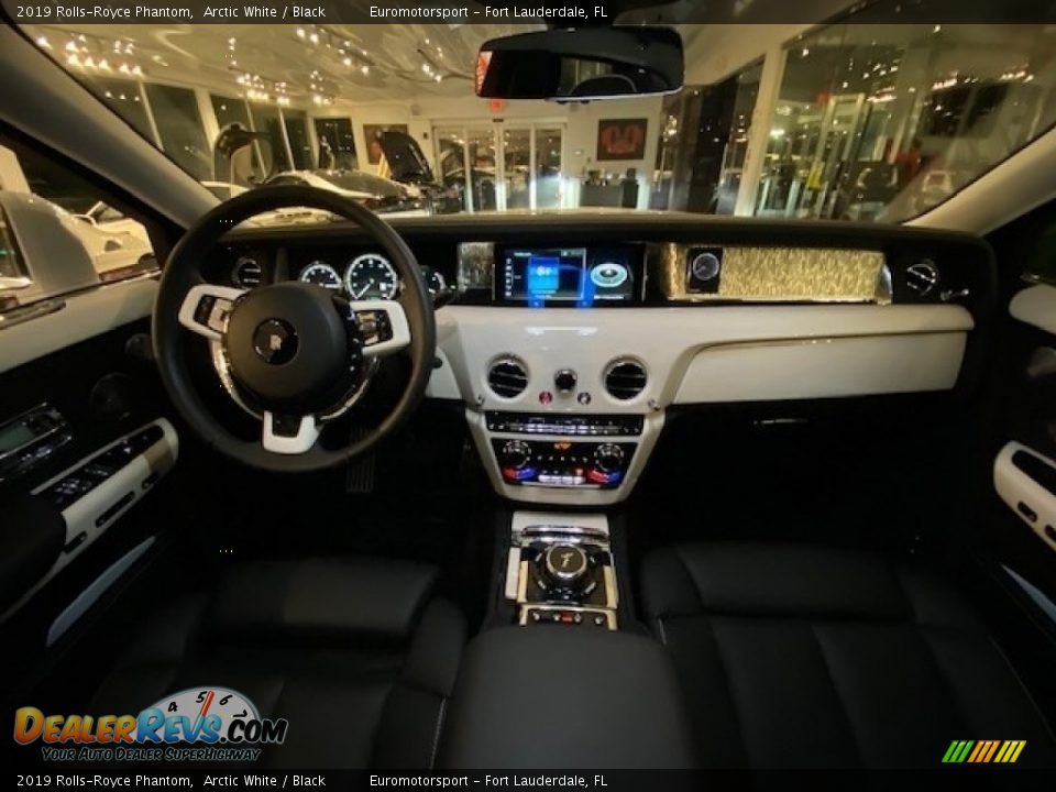 2019 Rolls-Royce Phantom Arctic White / Black Photo #25