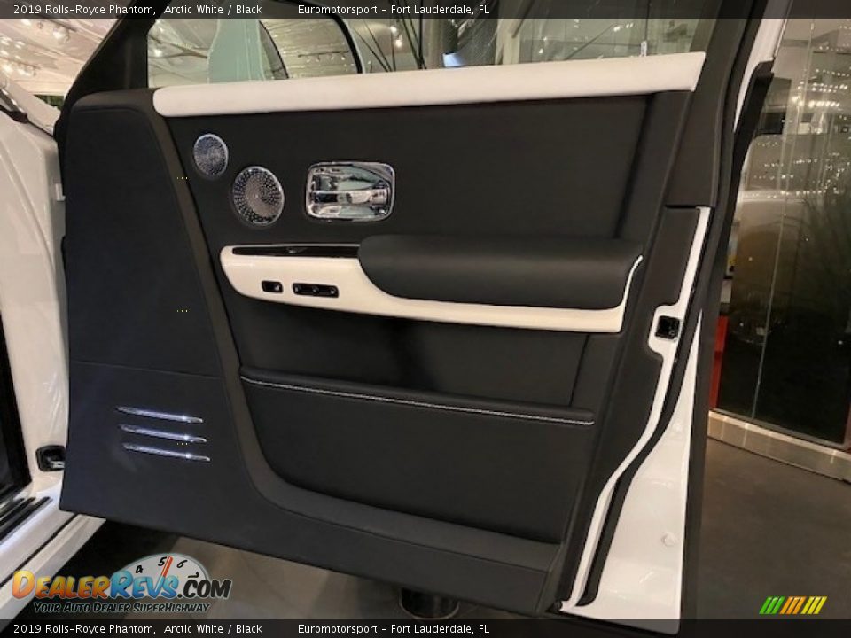 2019 Rolls-Royce Phantom Arctic White / Black Photo #30