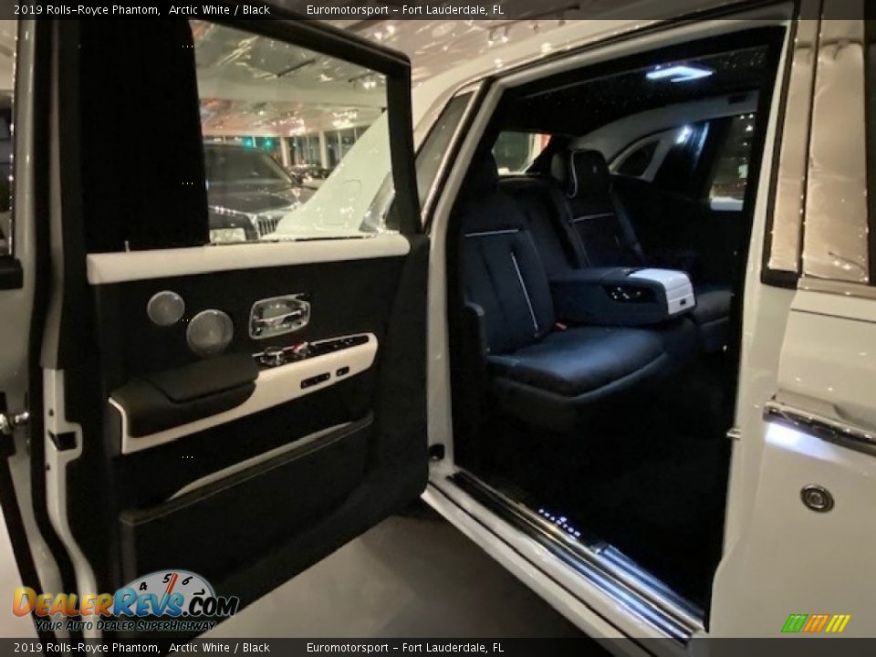 2019 Rolls-Royce Phantom Arctic White / Black Photo #31