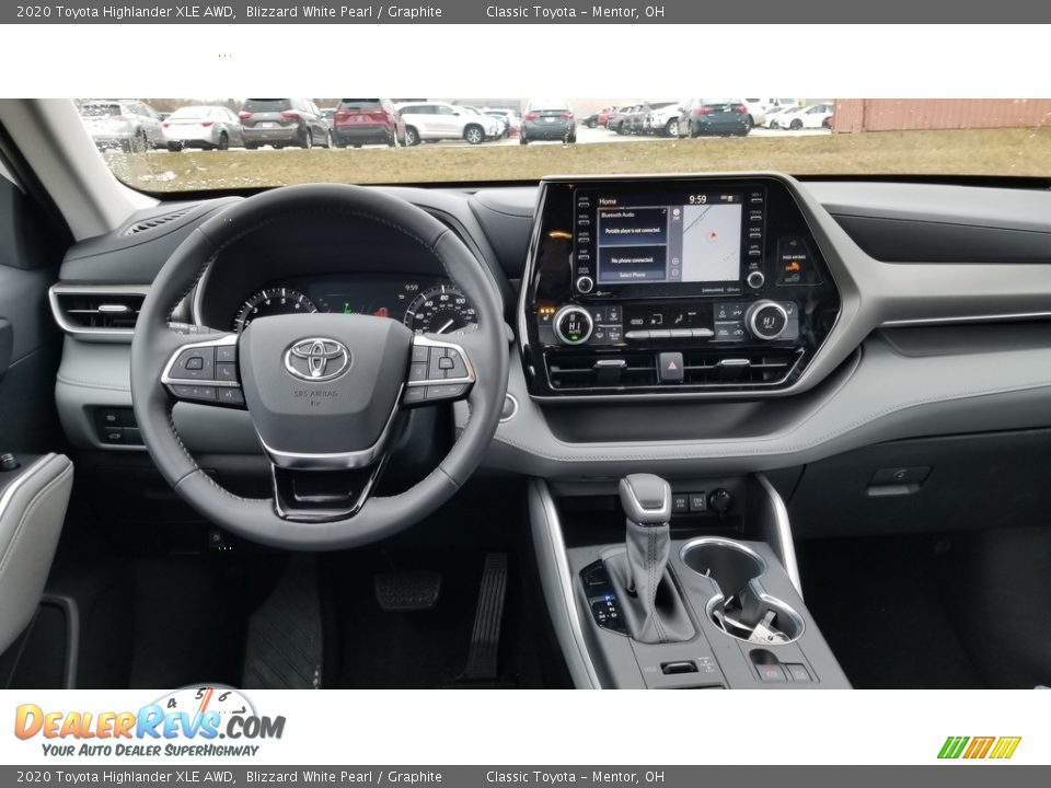 Dashboard of 2020 Toyota Highlander XLE AWD Photo #4