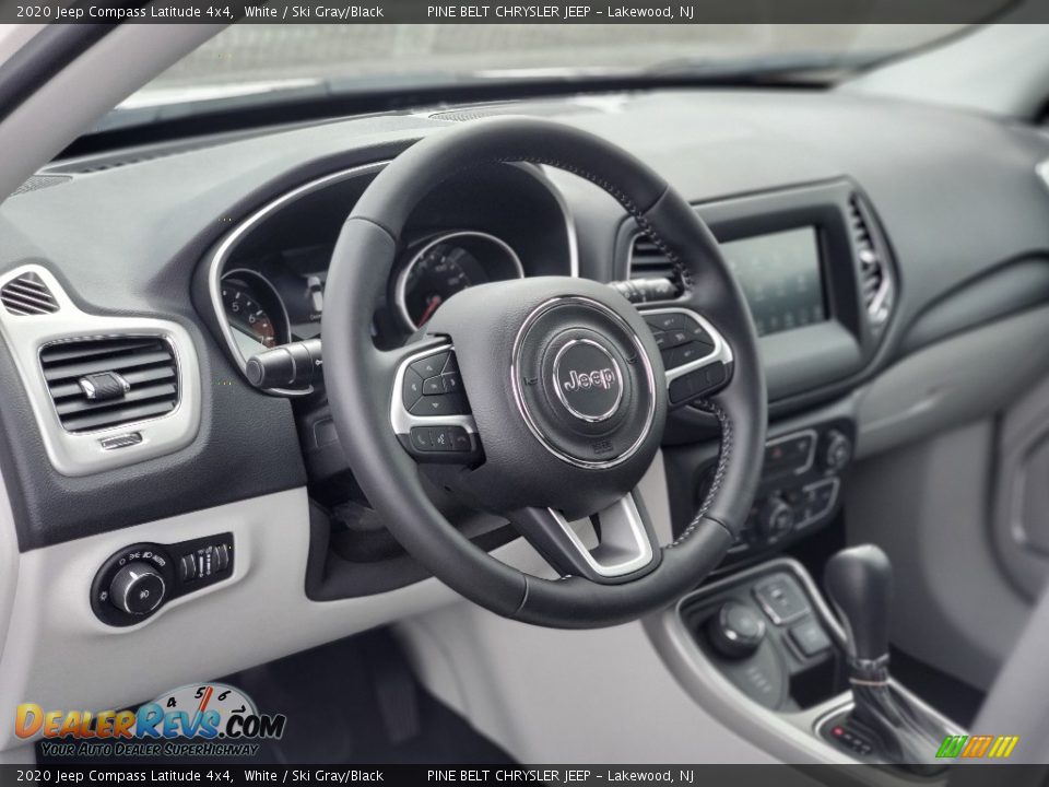 Dashboard of 2020 Jeep Compass Latitude 4x4 Photo #10
