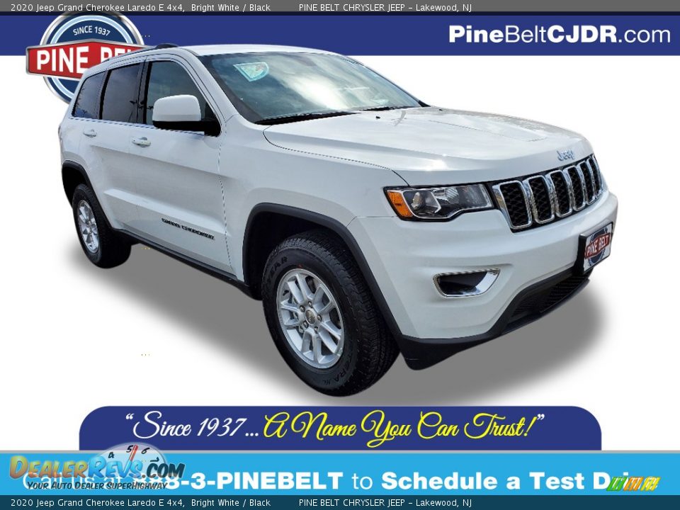 2020 Jeep Grand Cherokee Laredo E 4x4 Bright White / Black Photo #1