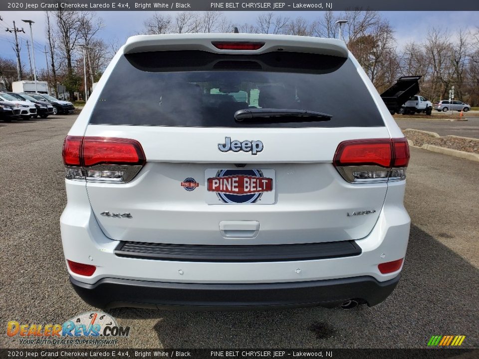 2020 Jeep Grand Cherokee Laredo E 4x4 Bright White / Black Photo #7