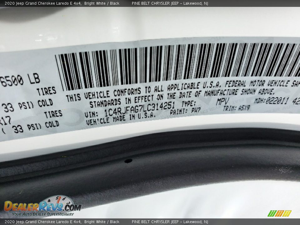 2020 Jeep Grand Cherokee Laredo E 4x4 Bright White / Black Photo #12