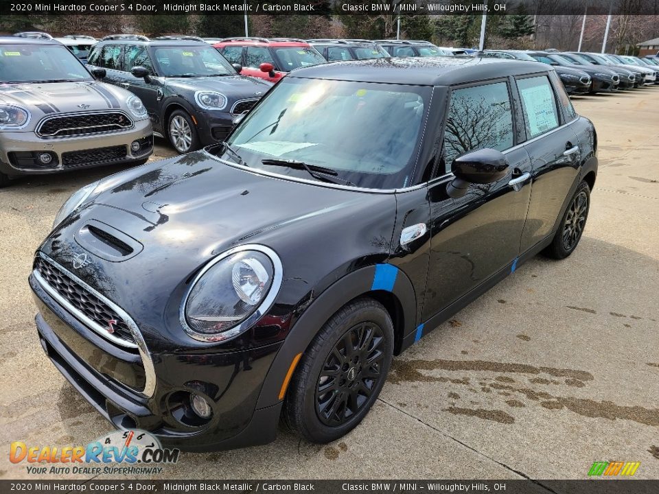 Front 3/4 View of 2020 Mini Hardtop Cooper S 4 Door Photo #4