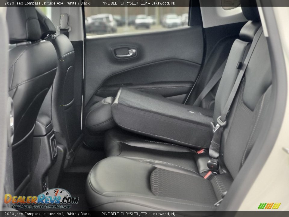 2020 Jeep Compass Latitude 4x4 White / Black Photo #9