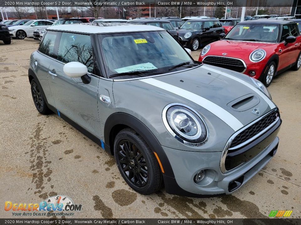 Front 3/4 View of 2020 Mini Hardtop Cooper S 2 Door Photo #1