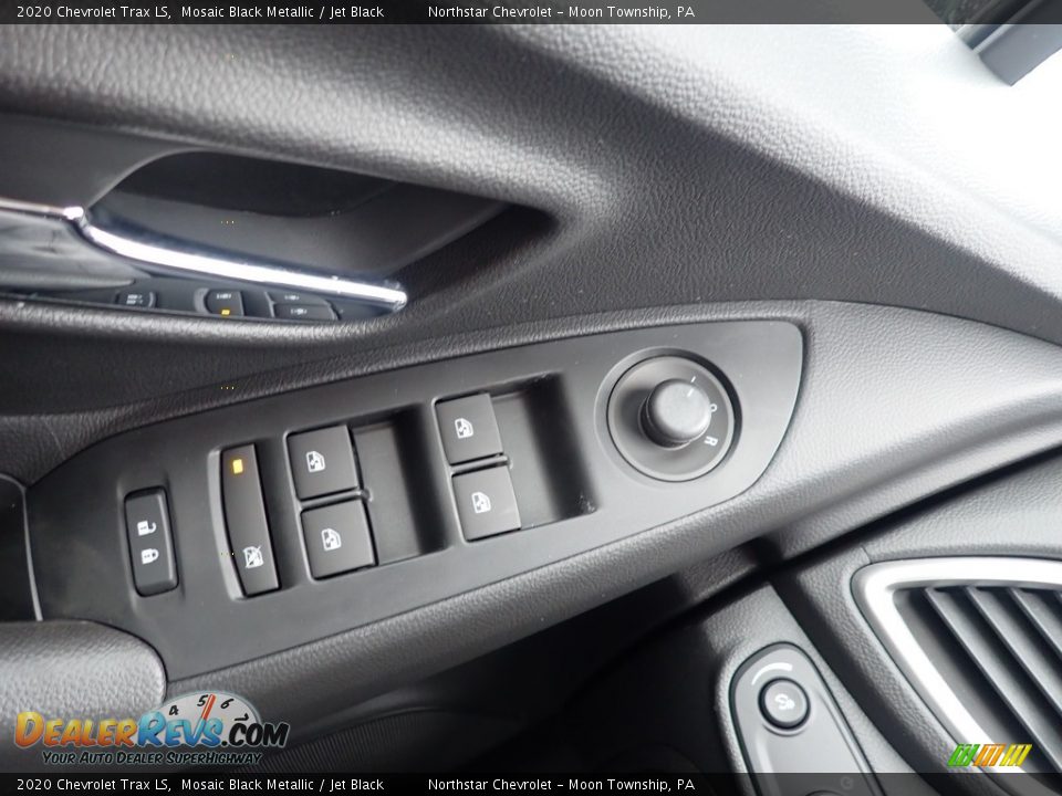 2020 Chevrolet Trax LS Mosaic Black Metallic / Jet Black Photo #19