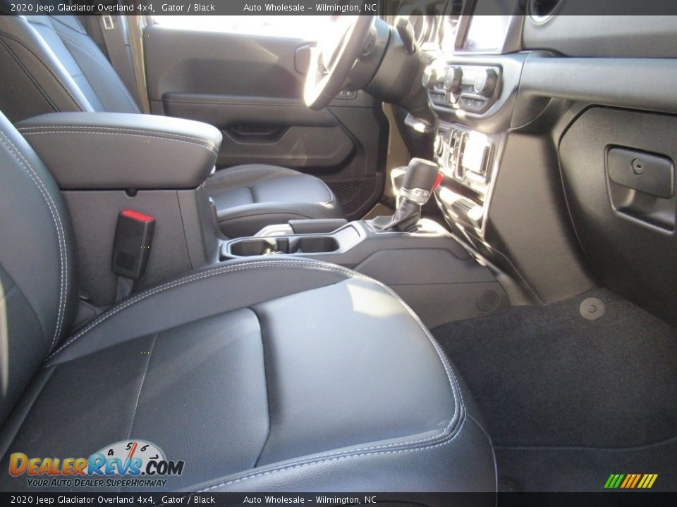 2020 Jeep Gladiator Overland 4x4 Gator / Black Photo #12