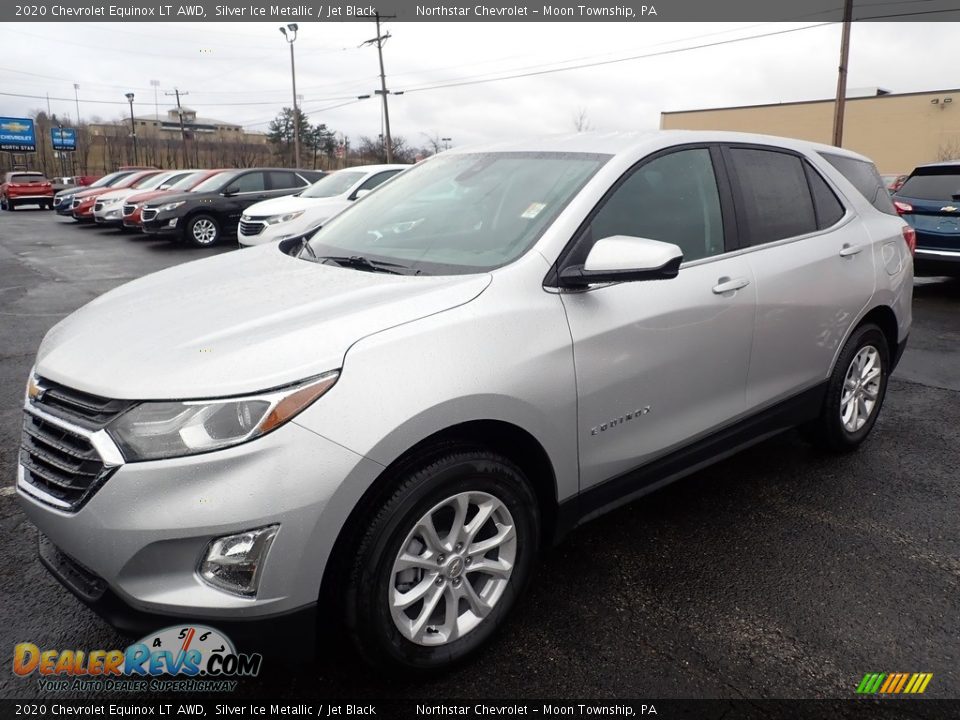 Front 3/4 View of 2020 Chevrolet Equinox LT AWD Photo #1