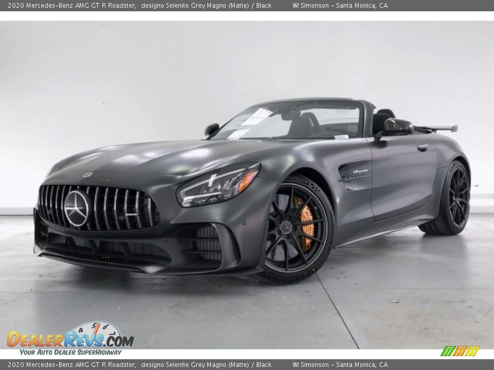 Front 3/4 View of 2020 Mercedes-Benz AMG GT R Roadster Photo #11