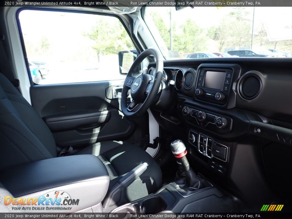 2020 Jeep Wrangler Unlimited Altitude 4x4 Bright White / Black Photo #10
