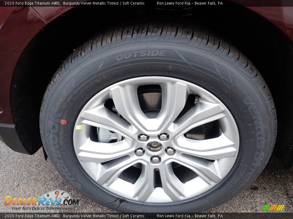2020 Ford Edge Titanium AWD Burgundy Velvet Metallic Tinted / Soft Ceramic Photo #10