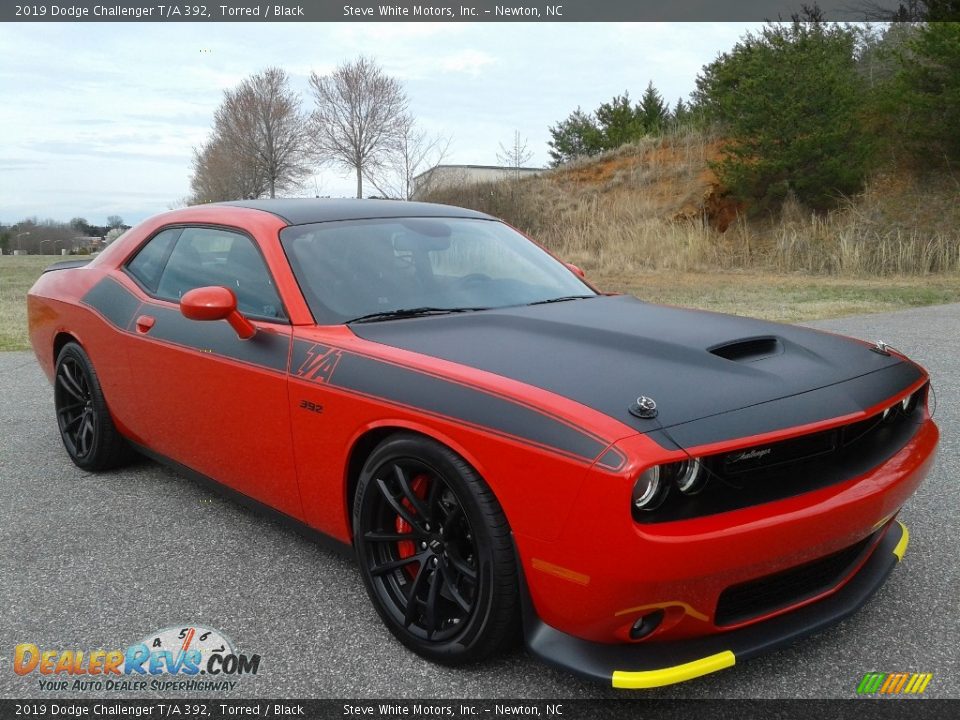 Front 3/4 View of 2019 Dodge Challenger T/A 392 Photo #4